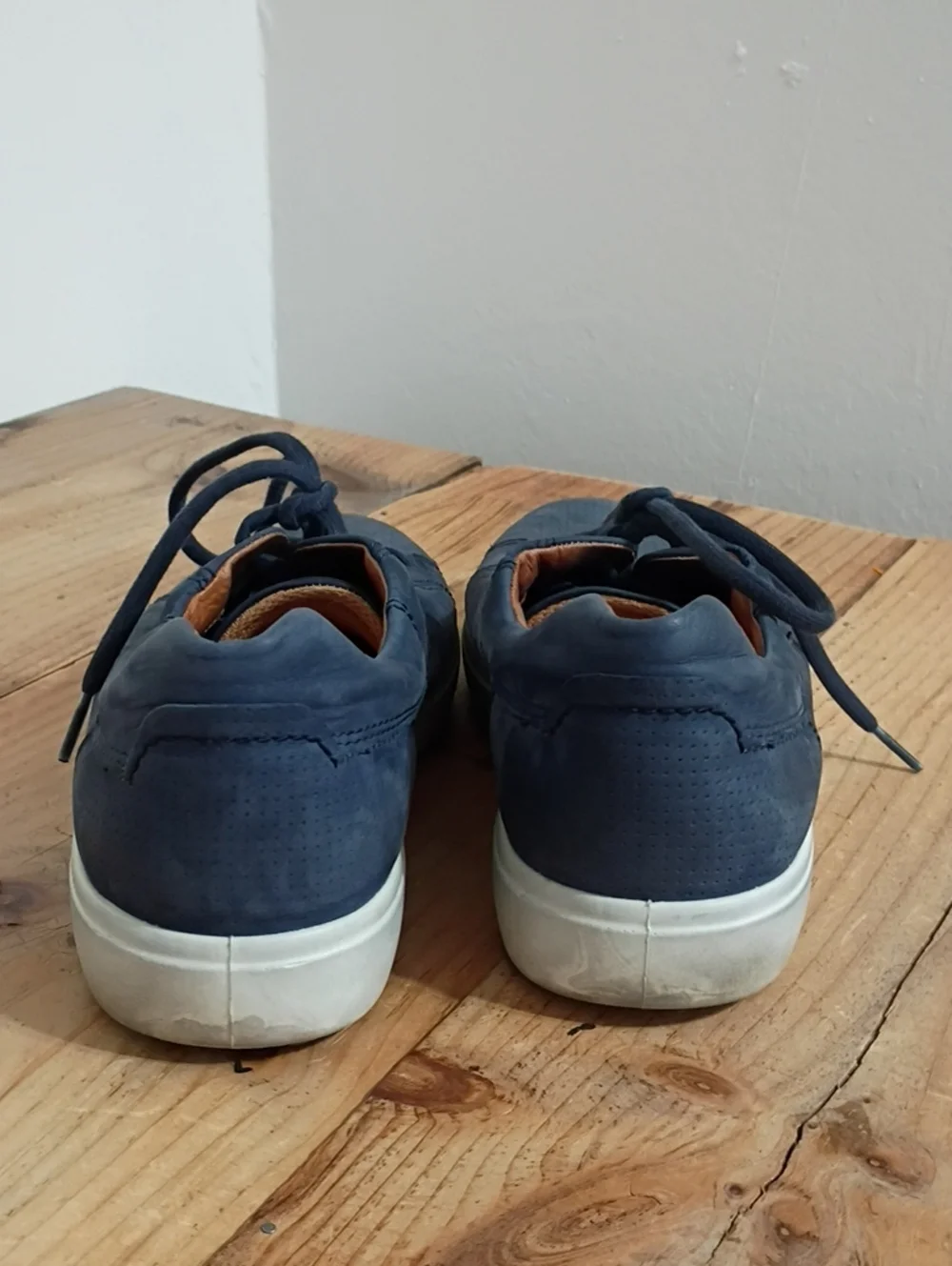 ECCO Men's Blue Suede Sneaker Size 44 US Size 10-10.5